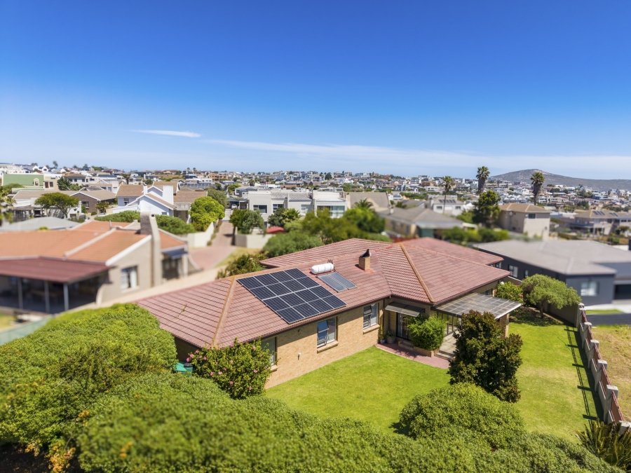 4 Bedroom Property for Sale in Myburgh Park Western Cape